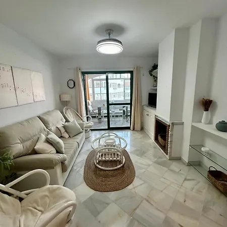Apto Laguna Con Piscina